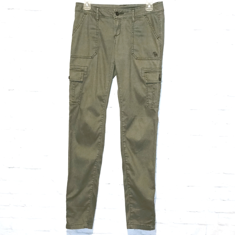 Abercrombie & Fitch Olive Green Cargo Pants Zippered  Hem, Size 2